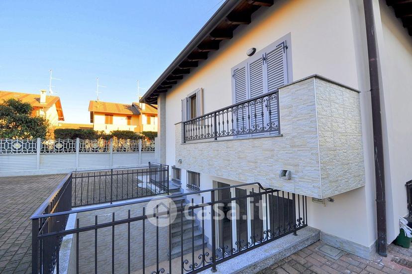 Villa in Via Sandro Pertini 5 — foto 25 di 32