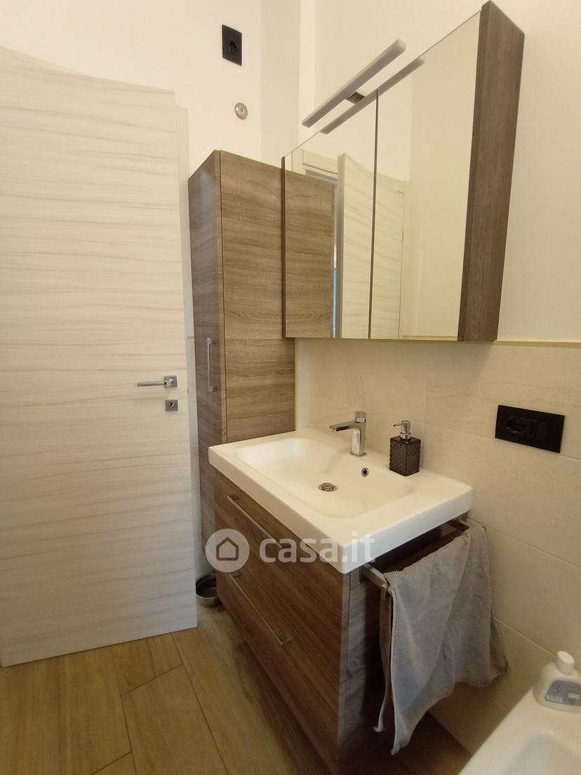 Trilocale in Via Barletta 98 — foto 24 di 74