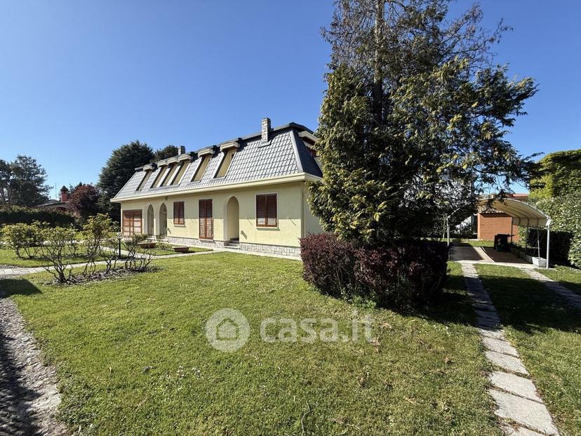 Villa in Via A. Mantegna — foto 44 di 47