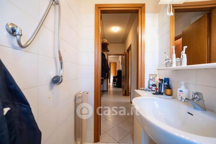 Appartamento in Via Guido Rossa — foto 23 di 28