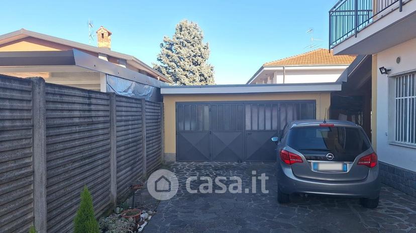 Villa in Via dei Certosini 8 — foto 10 di 28
