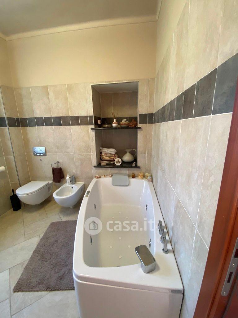 Villa in Piazza Libertà 5 — foto 17 di 34