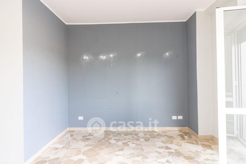 Trilocale in Via Martiri di Marzabotto 81 — foto 4 di 28
