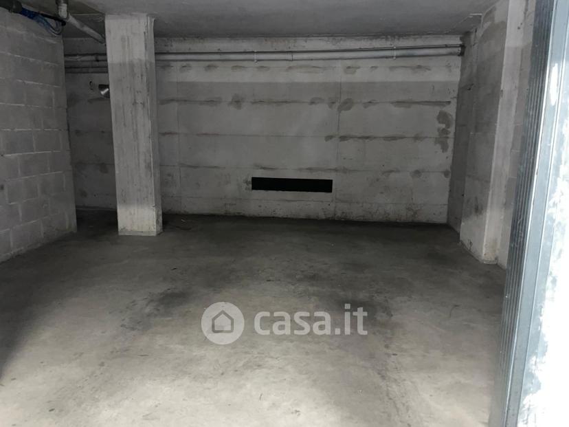 Trilocale in Via Ischia 42 — foto 14 di 25