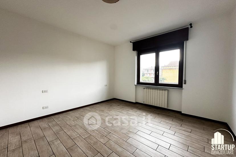 Trilocale in Via Carroccio 5 — foto 18 di 31