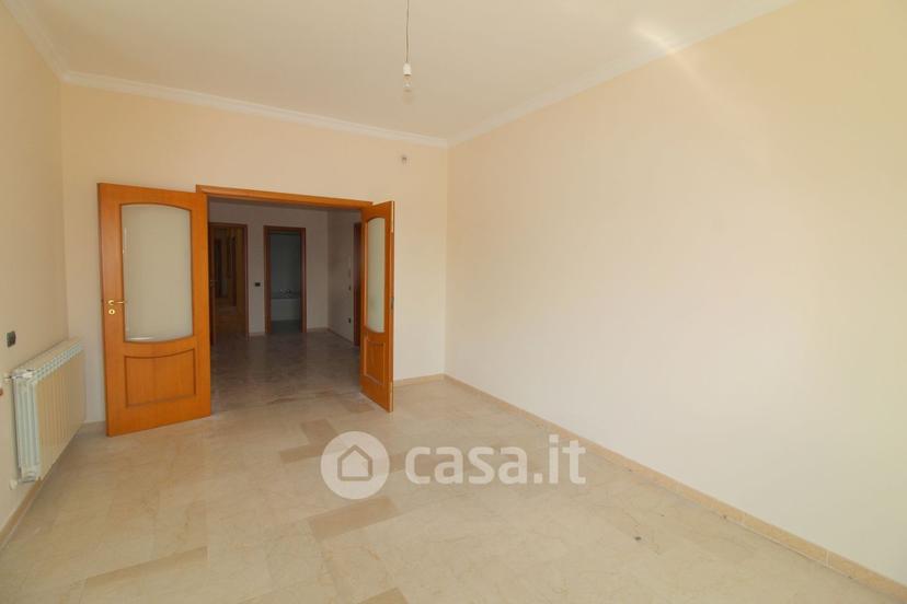 Trilocale in Via Ponti Rossi 188 — foto 16 di 19