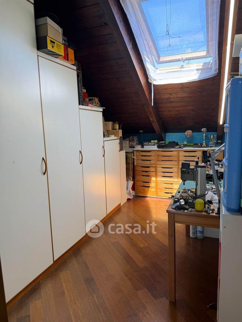 Trilocale in Via Bruno Buozzi 56 — foto 44 di 45