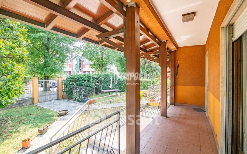 Quadrilocale in Via Cimbardi — foto 2 di 24