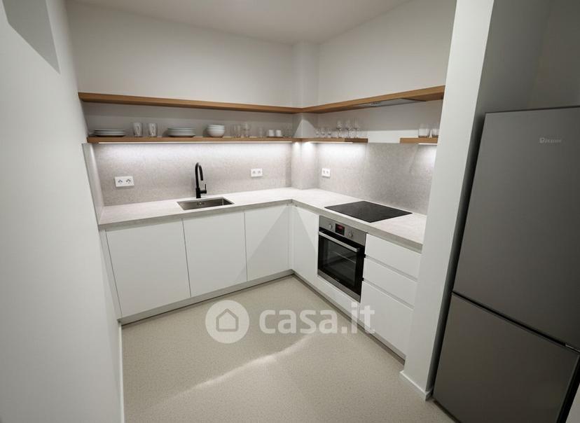 Trilocale in Via Giuseppe Parini 10 — foto 2 di 23