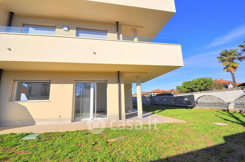 Trilocale in Via Monte Grappa 3 — foto 11 di 29