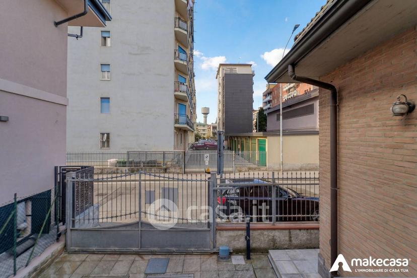 Villa in Via Giuseppina Biggiogero 1 — foto 19 di 33