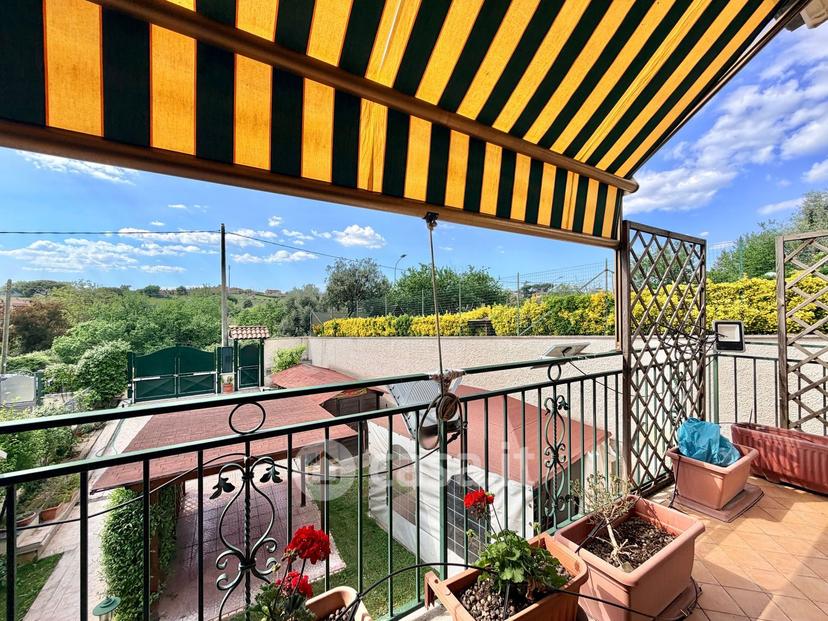 Villa in Via Lago di Como 22 — foto 40 di 82