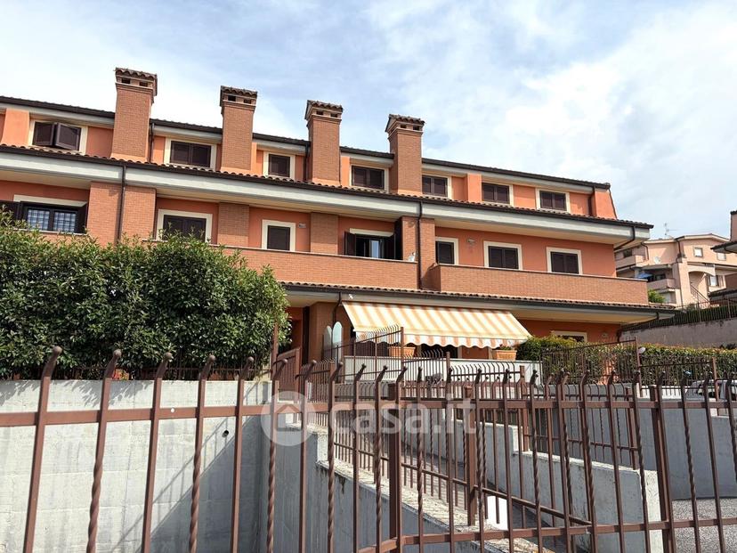 Trilocale in Via Colle Cagioli — foto 5 di 24