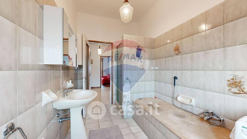 Villa in Via Muoni 15 — foto 11 di 44