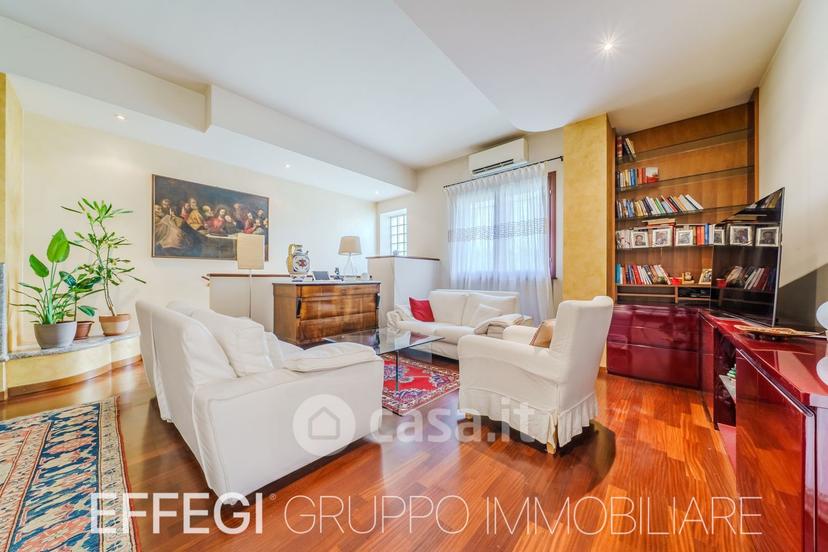 Villa in Via Galileo Galilei 2 — foto 29 di 39