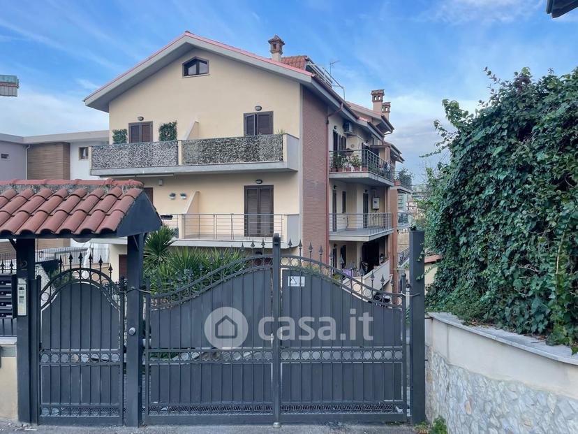 Trilocale in Via Ischia 42 — foto 16 di 25