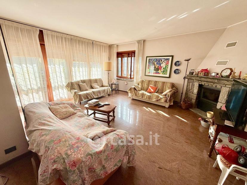 Villa in Via Giuseppe Parini 5 — foto 30 di 86