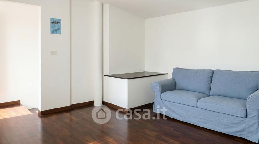 Villa in Via Edmondo de Amicis 7 — foto 15 di 43