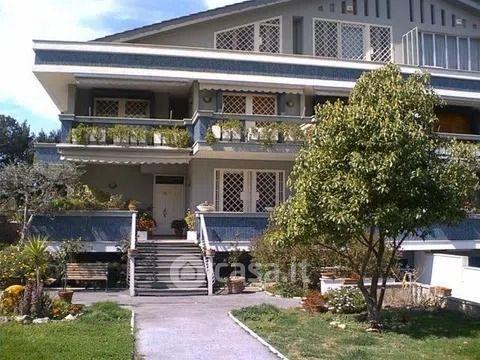 Villa in Via Eschilo — foto 3 di 37