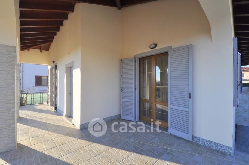 Villa in Via Sandro Pertini 5 — foto 3 di 32