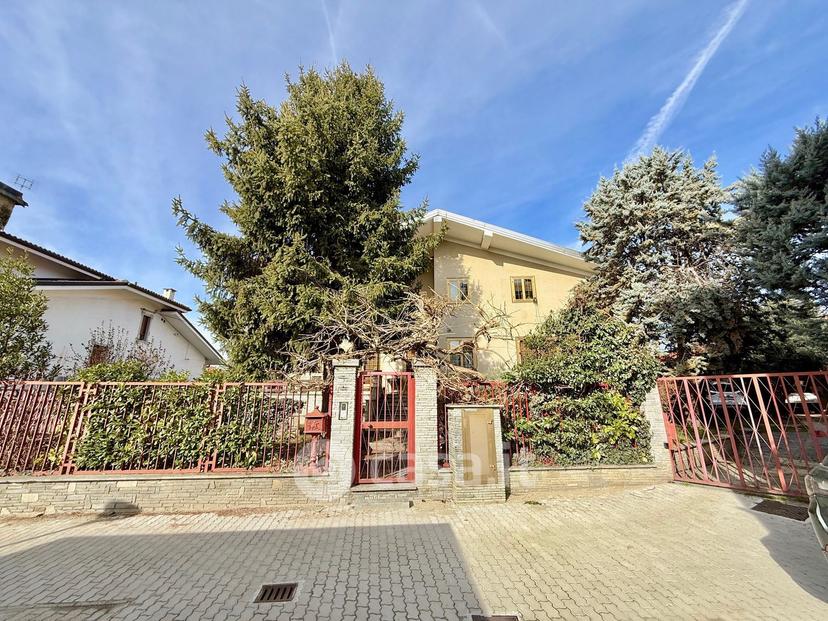Villa in Via Giuseppe Parini 5 — foto 44 di 86