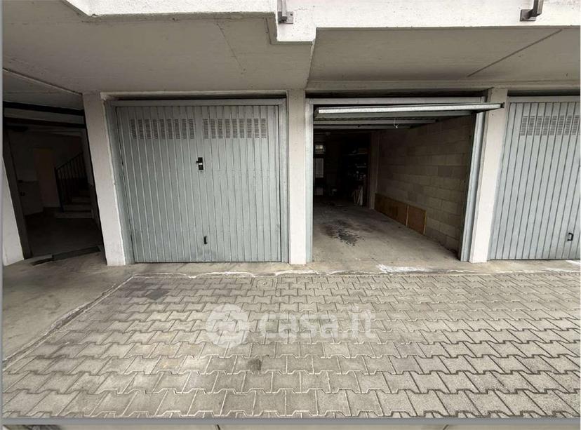 Trilocale in Via Claudio Treves 18 — foto 12 di 36