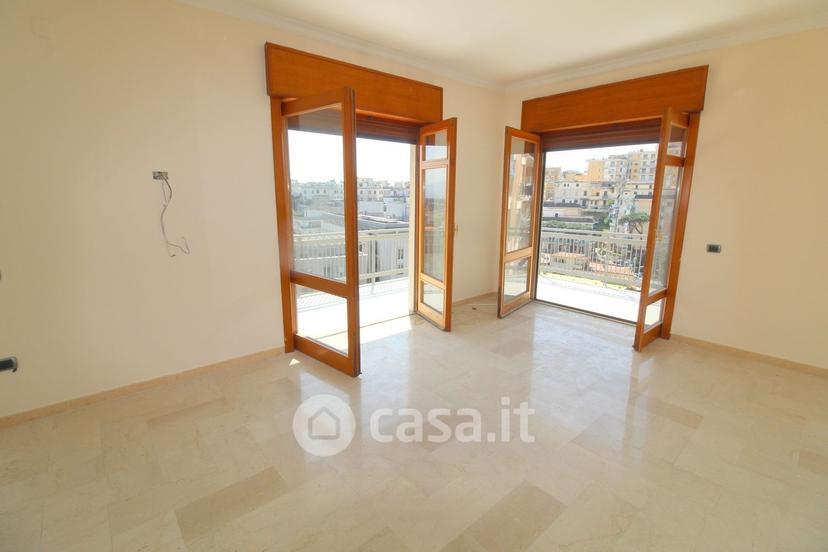 Trilocale in Via Ponti Rossi 188 — foto 18 di 19