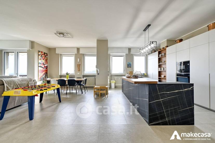 Quadrilocale in Via delle Rose 5 — foto 6 di 31