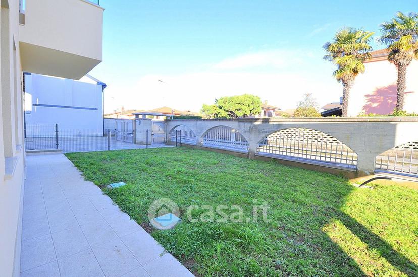 Trilocale in Via Monte Grappa 3 — foto 19 di 29
