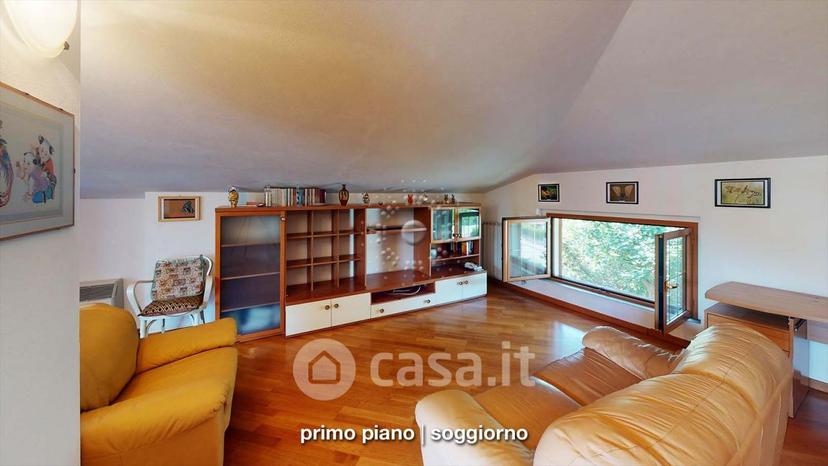 Villa in Via Arno 10 — foto 48 di 64