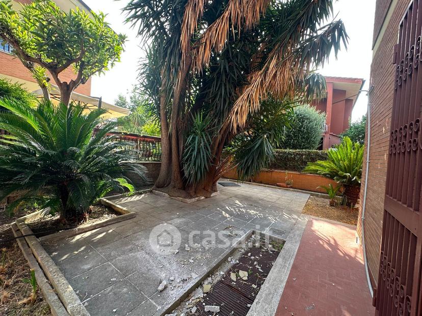 Villa in Via delle Vigne di Morena — foto 2 di 23