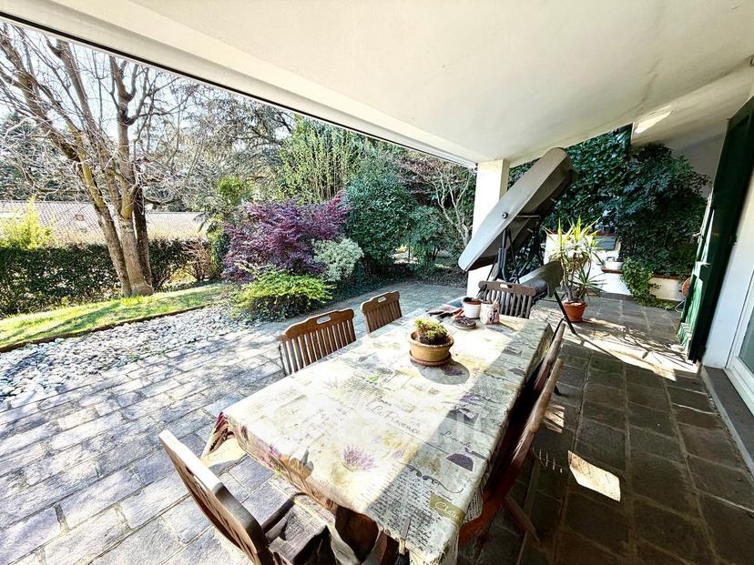 Villa in Via dei Pini 29 — foto 4 di 35