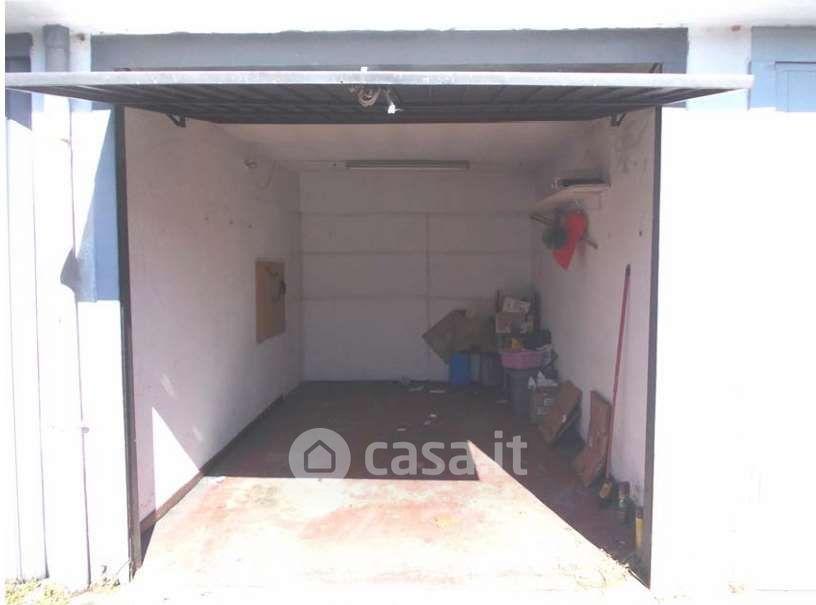 Bilocale in Via Madonna del Salvatore 6 — foto 21 di 45