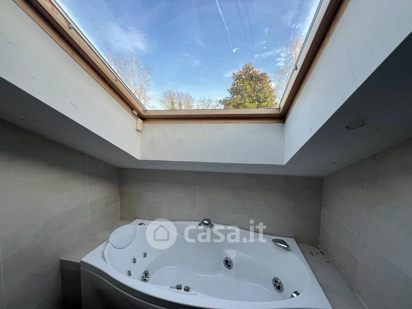 Appartamento in Strada dei Tadini 71 — foto 65 di 75