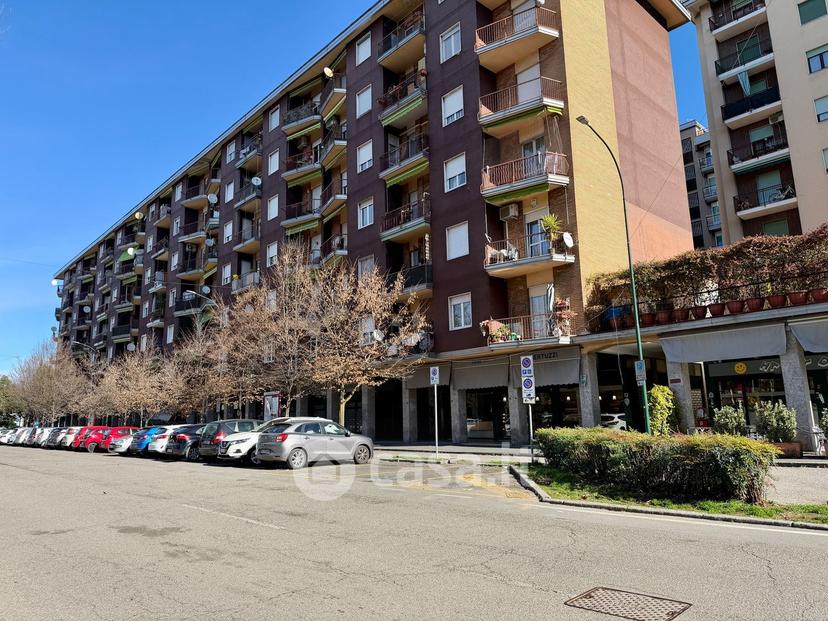Trilocale in Viale Bolivia 8 — foto 8 di 43