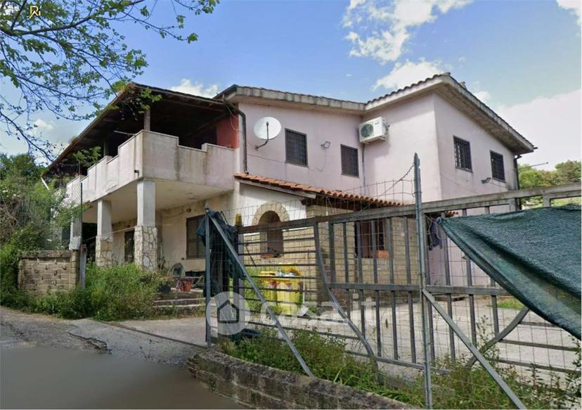 Quadrilocale in Via del Fosso di San Silvestro — foto 34 di 38