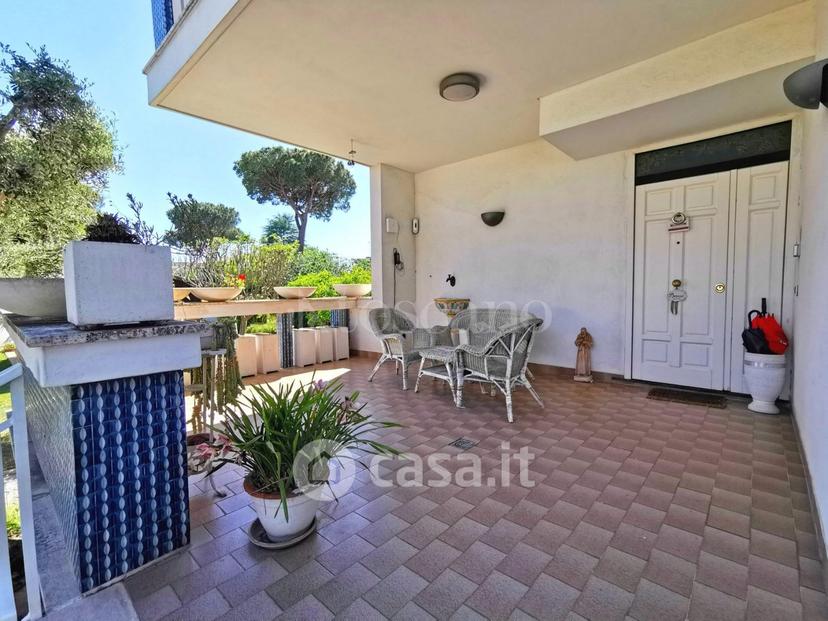 Villa in Via Eschilo — foto 24 di 37