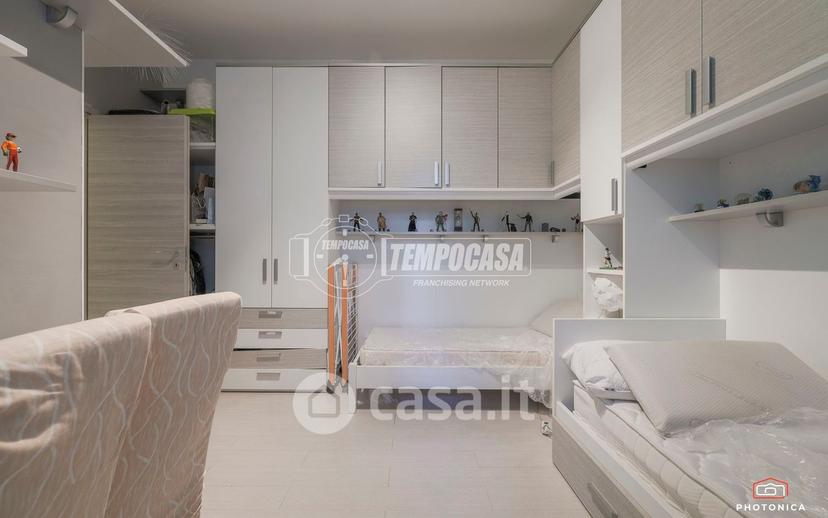 Trilocale in Via Cà Bassa — foto 14 di 34