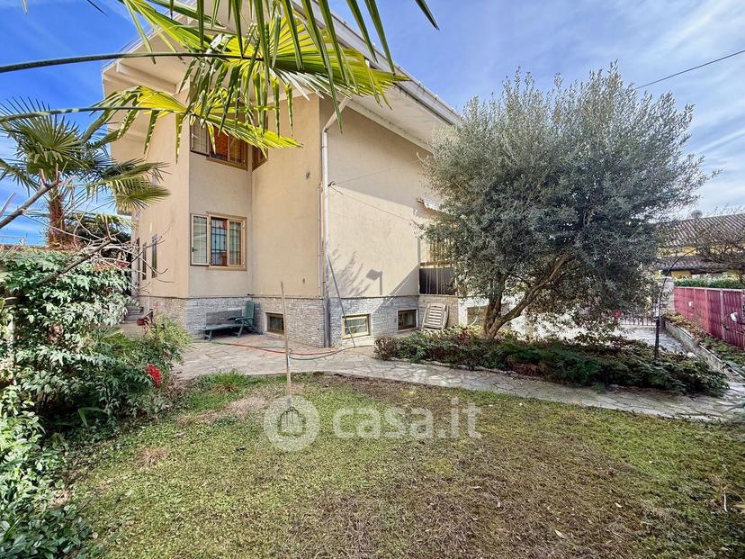 Villa in Via Giuseppe Parini 5 — foto 77 di 86