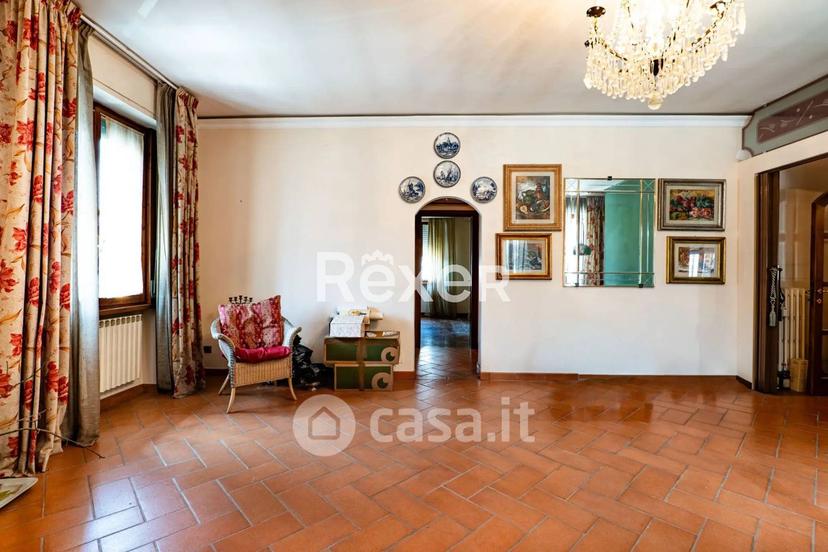 Appartamento in Via Ugo Foscolo 11 — foto 8 di 26