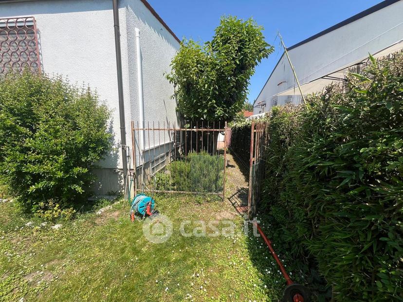 Villa in Via Val d'Ossola — foto 2 di 49