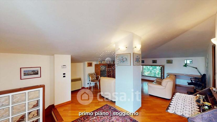 Villa in Via Arno 10 — foto 28 di 64