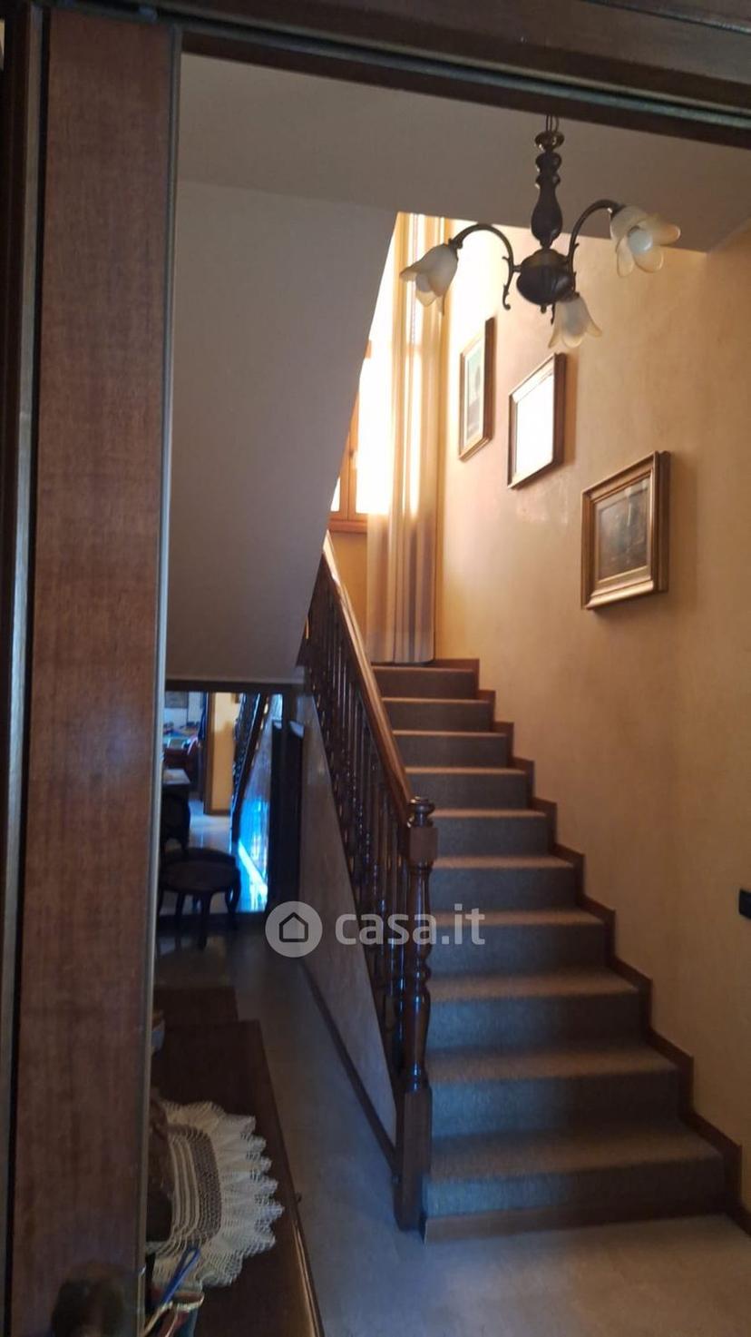 Villa in Via dei Certosini 8 — foto 23 di 28