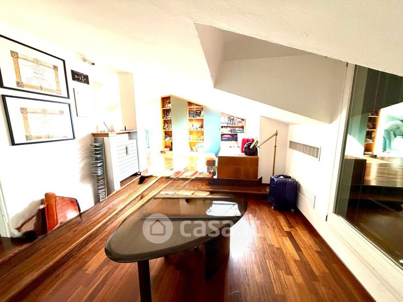 Villa in Via dei Pini 29 — foto 11 di 35