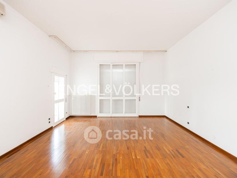 Villa in Via Campescolo — foto 37 di 39
