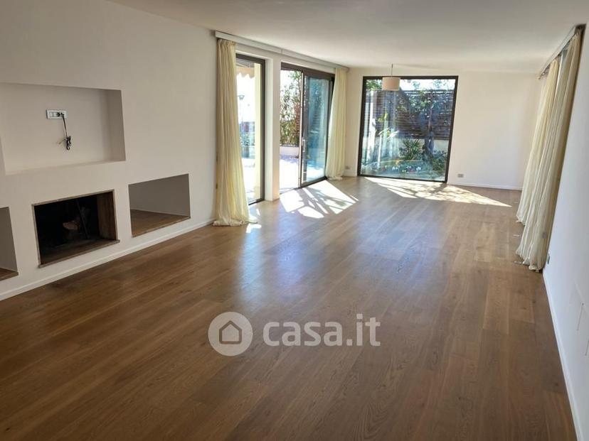 Villa in Via Alessandro Manzoni — foto 38 di 54