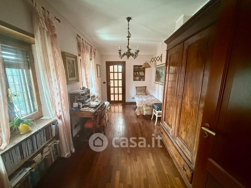 Villa in Via Giuseppe Parini 5 — foto 53 di 86