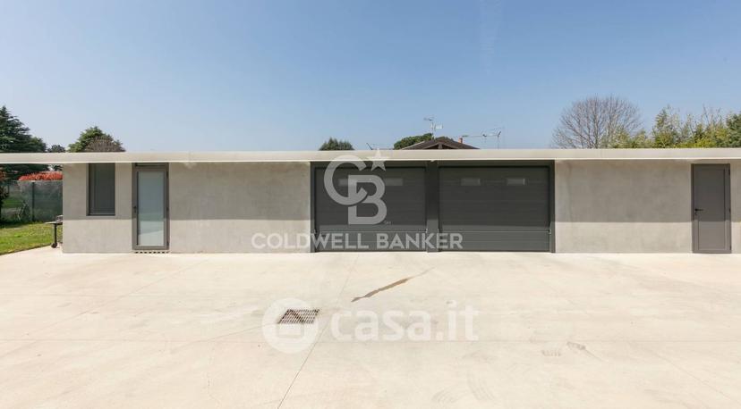Villa in Via delle Alberine 7 — foto 12 di 22