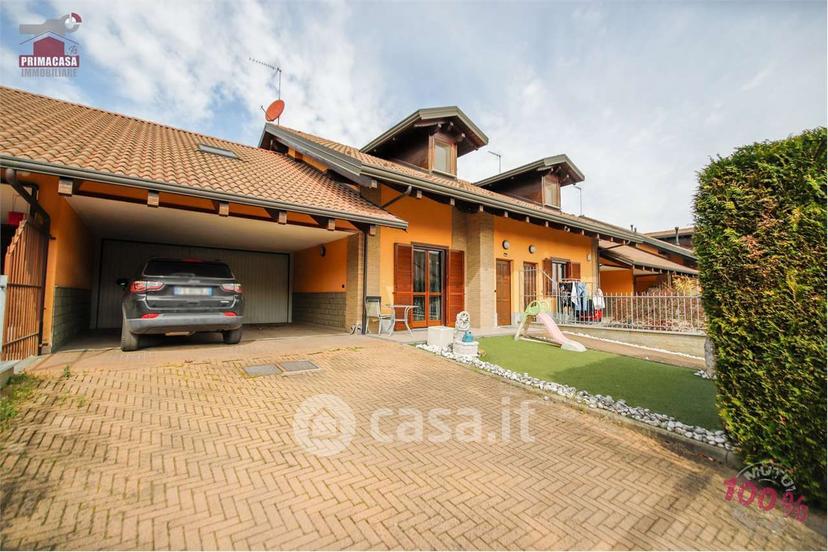Villa in Via Bergamo 35 — foto 16 di 27