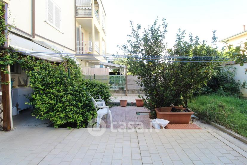 Trilocale in Via Livornese — foto 26 di 39